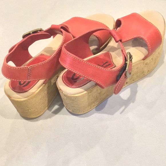 New! Sbicca Vintage Collection Womens Red Leather Strappy Wedges size 7 - Picture 6 of 7